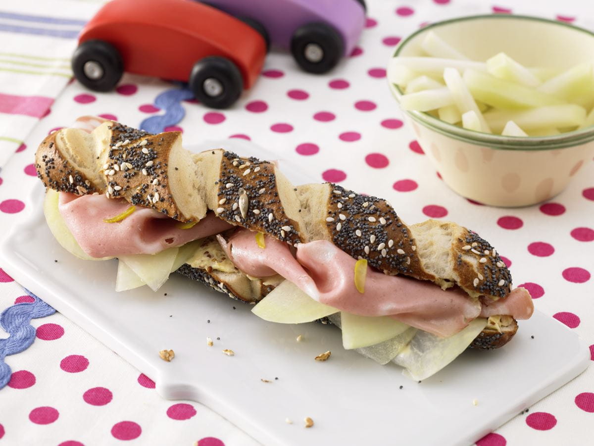 recipe image Körnerstange mit Mortadella und Kohlrabi