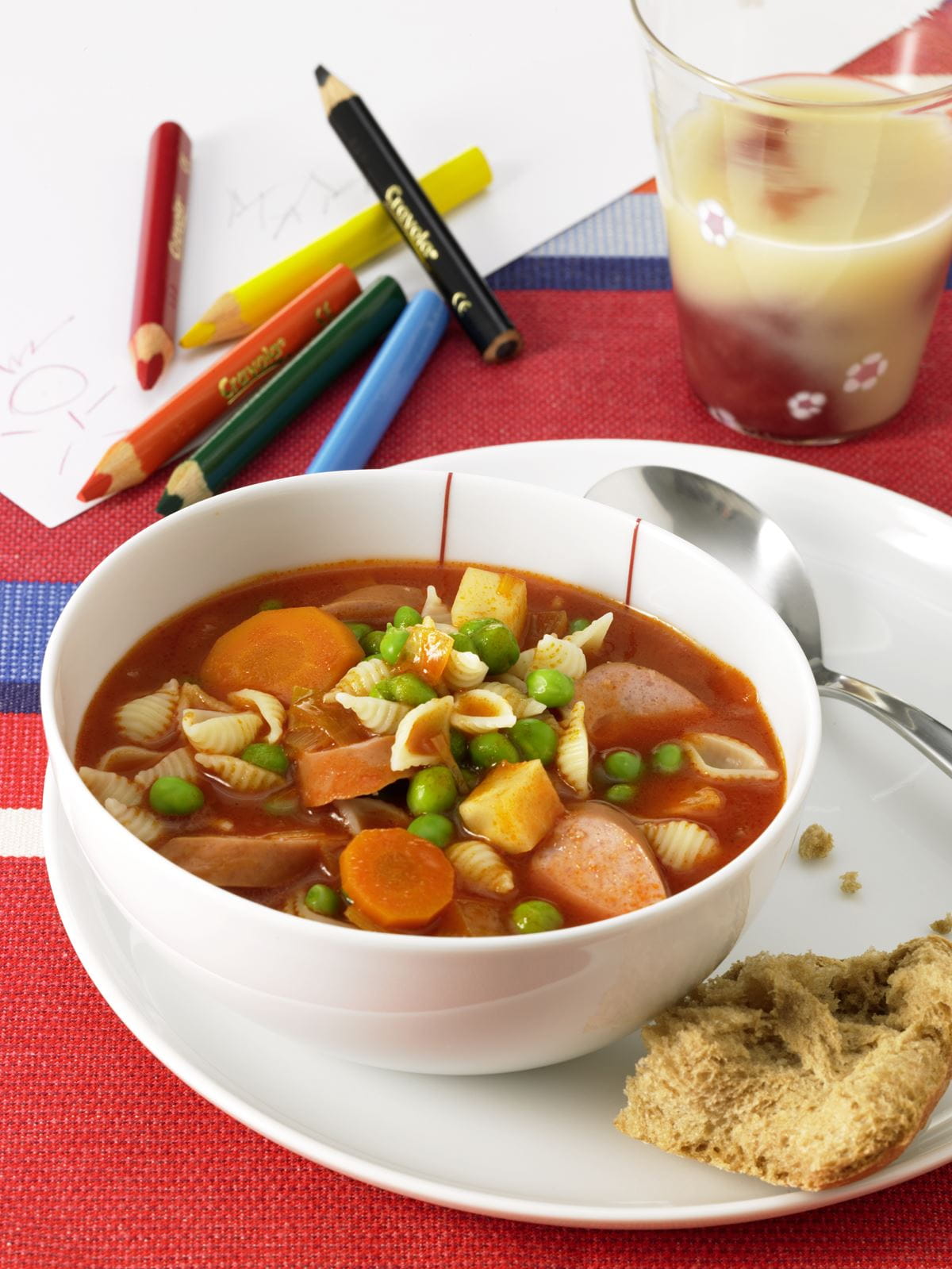 recipe image Nudelsuppe mit Würstchen