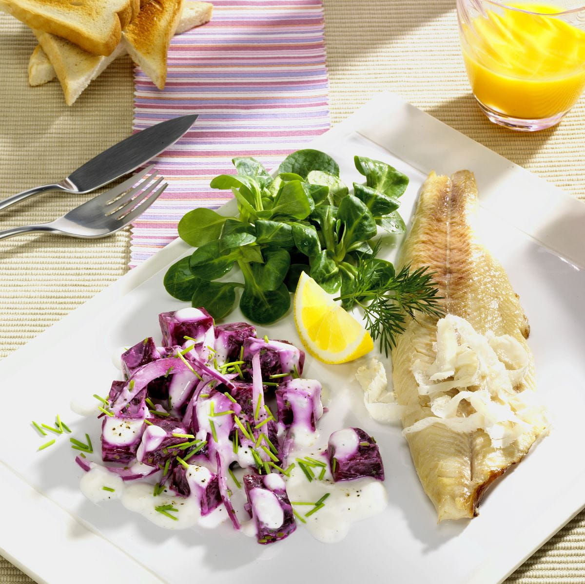 recipe image Rote Beete Salat mit Meerrettichcreme