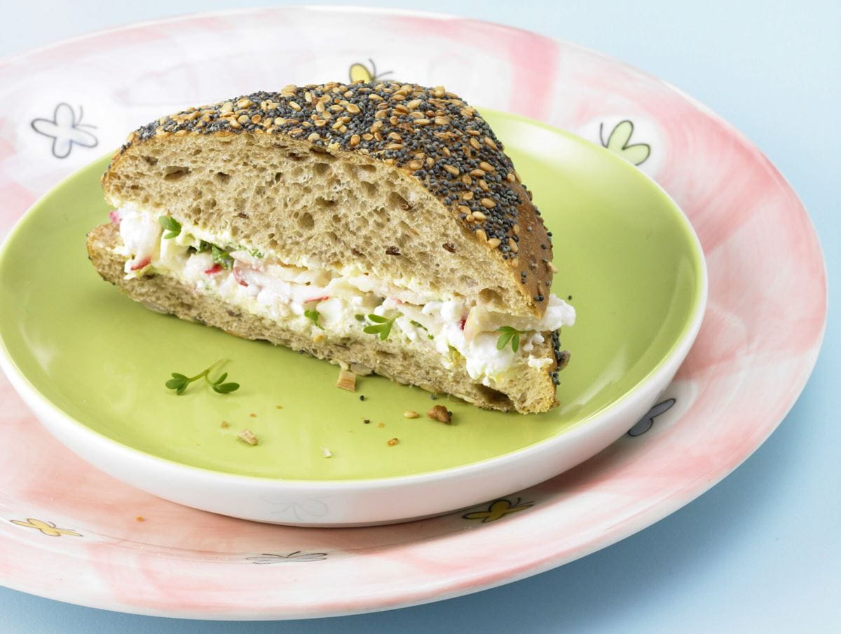 recipe image Apfel-Radieschen-Brötchen