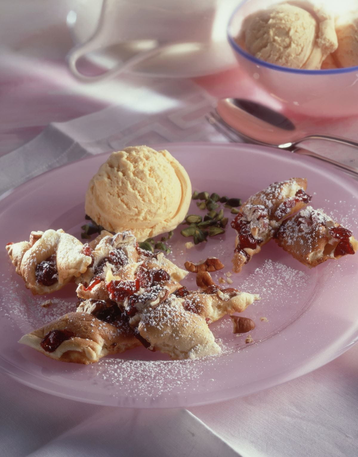 recipe image Kaiserschmarrn mit Pecannüssen und Kirschen