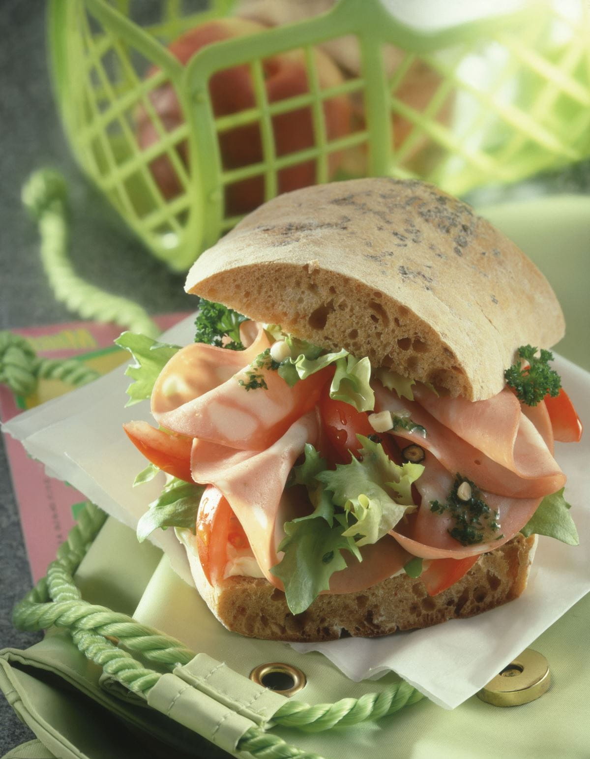 recipe image Ciabattasandwich mit Mortadella und Strauchtomaten