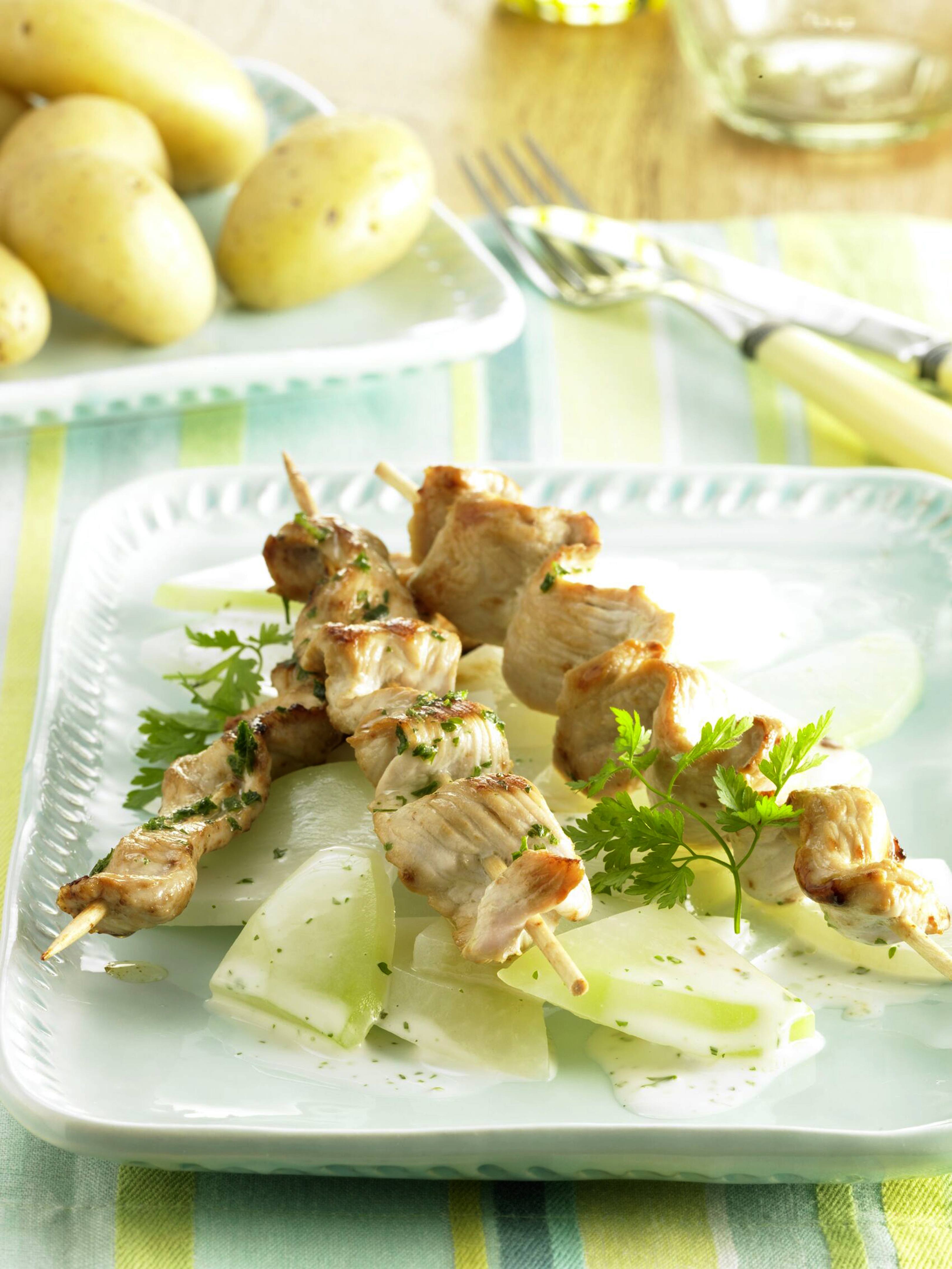 Putenspiesse Auf Rahmkohlrabi Mit Kartoffeln