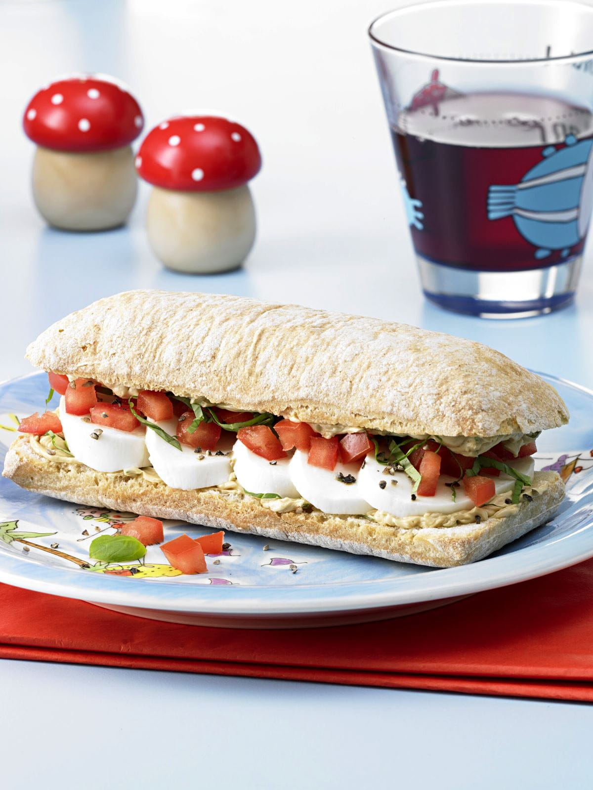 Tomaten-Mozzarella-Brötchen