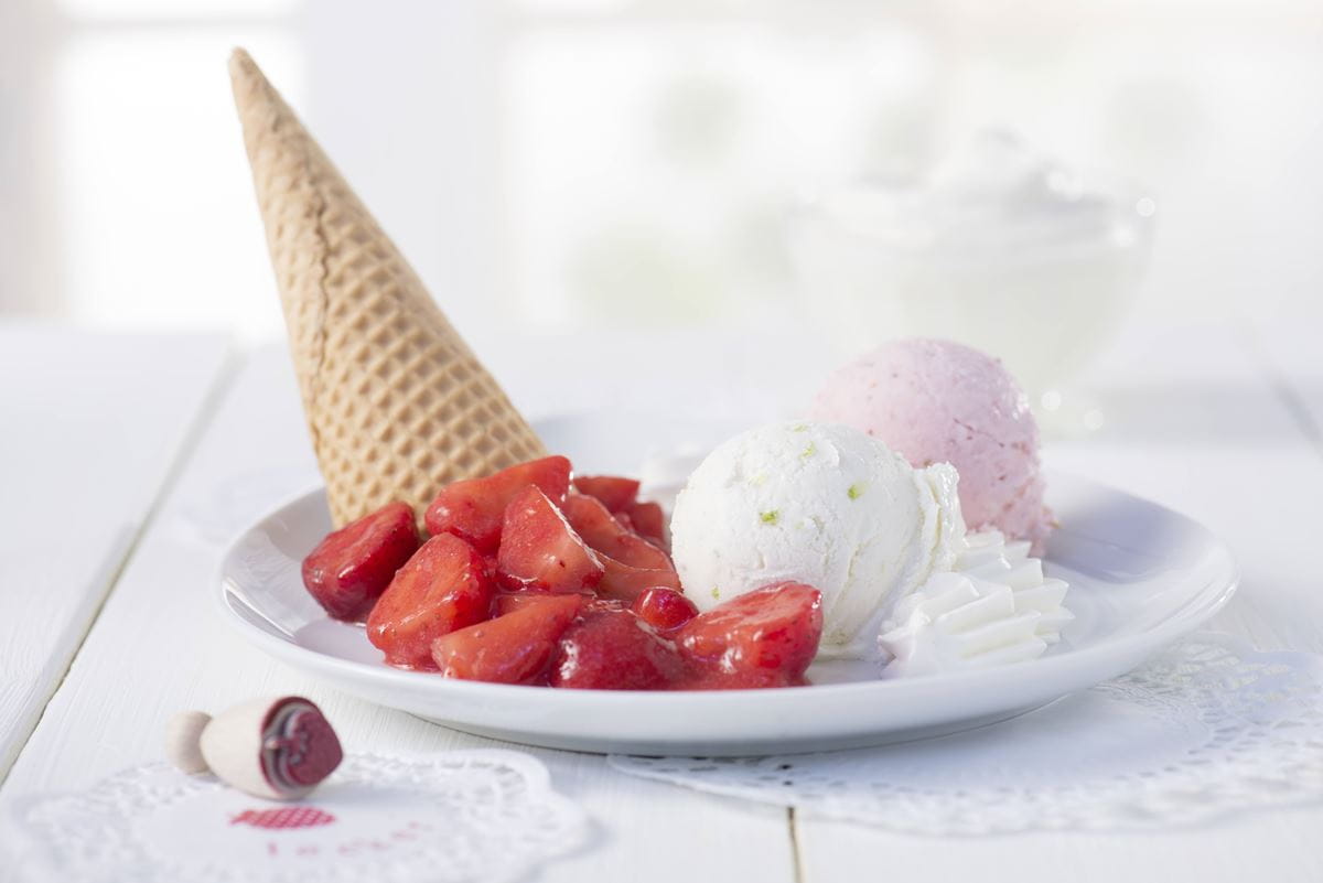 recipe image Limetteneis und Erdbeereis ohne Eismaschine