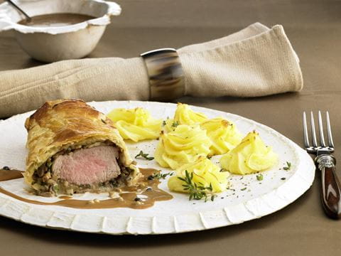 recipe image Schweinefilet im Pilz-Blätterteig-Mantel