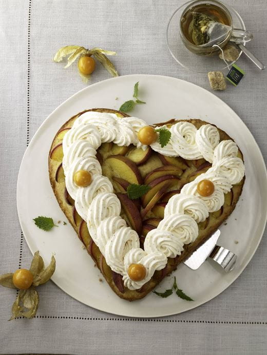 recipe image Physalis-Pfirsich-Marzipan-Kuchen