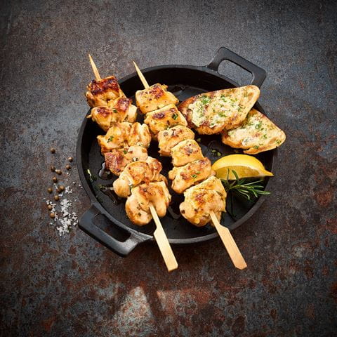recipe image Hendlspieße in Zitronenmarinade mit Kräuterbaguette