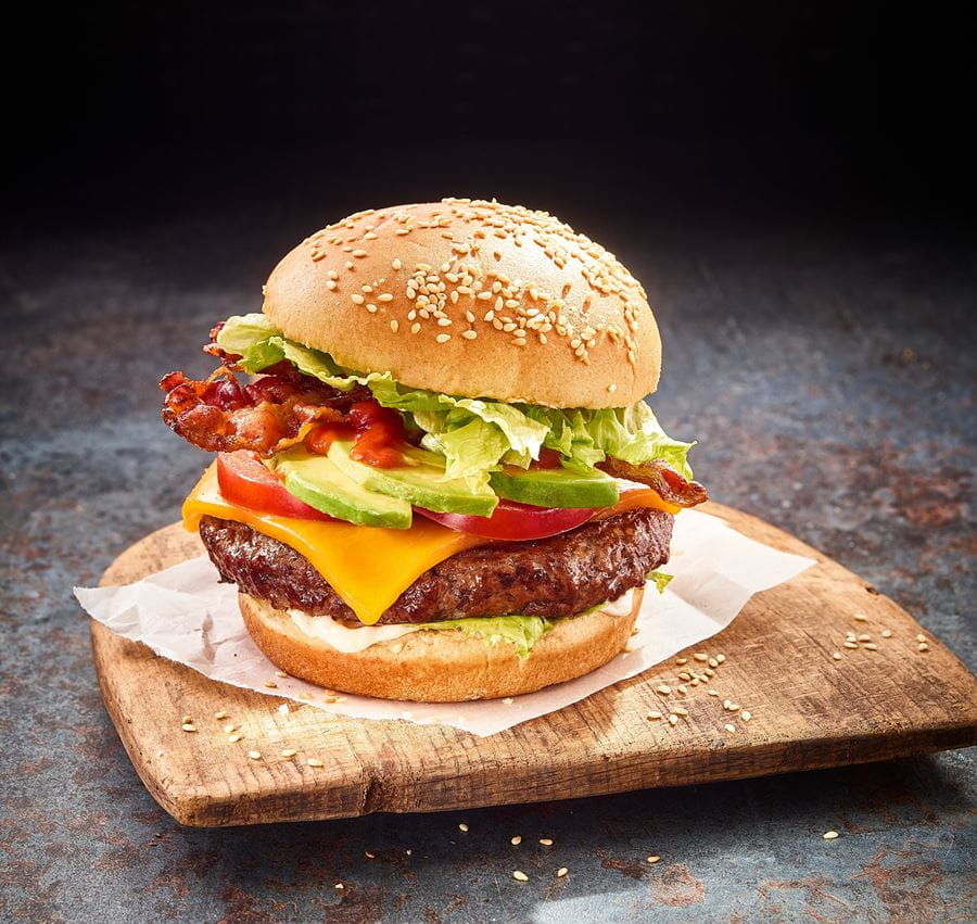 recipe image Gourmet Burger mit Avocado und Bacon