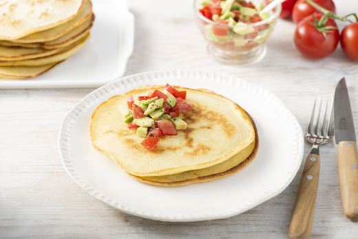 recipe image Herzhafte Pfannkuchen mit Avocado-Tomate