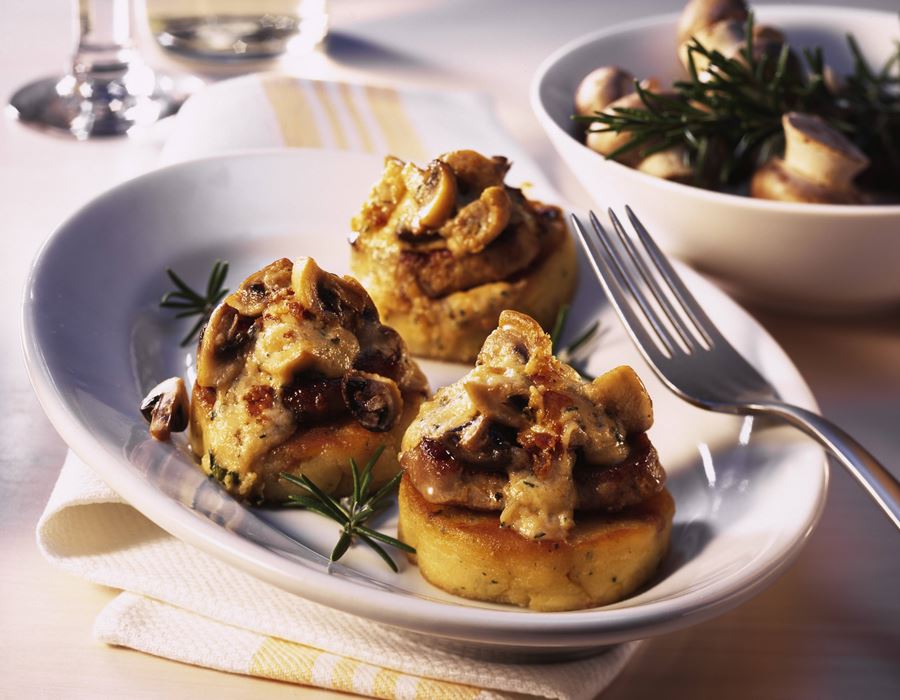 recipe image Schweinefilet auf Kartoffel-Talern mit Champignons