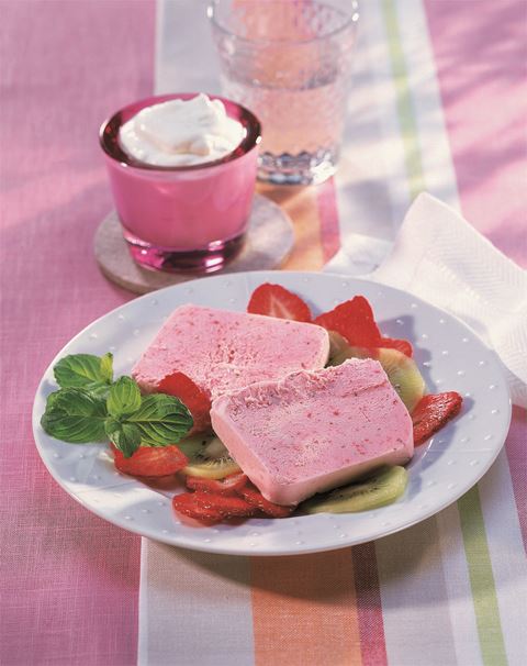 recipe image Erdbeer-Parfait