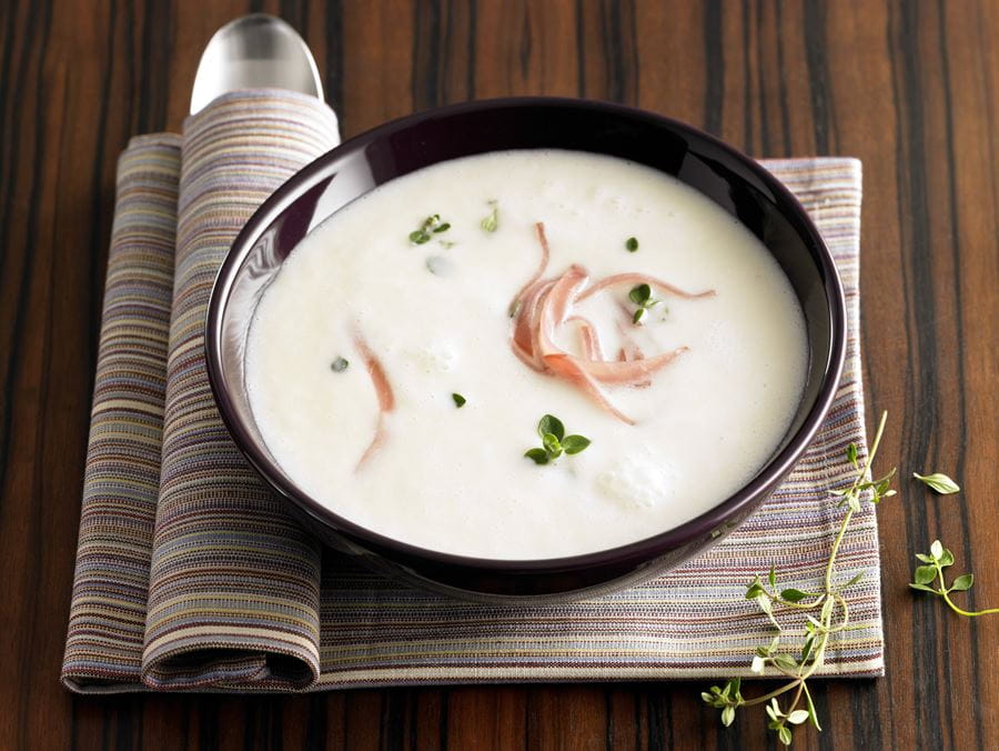 recipe image Pastinakensuppe mit Meerrettich