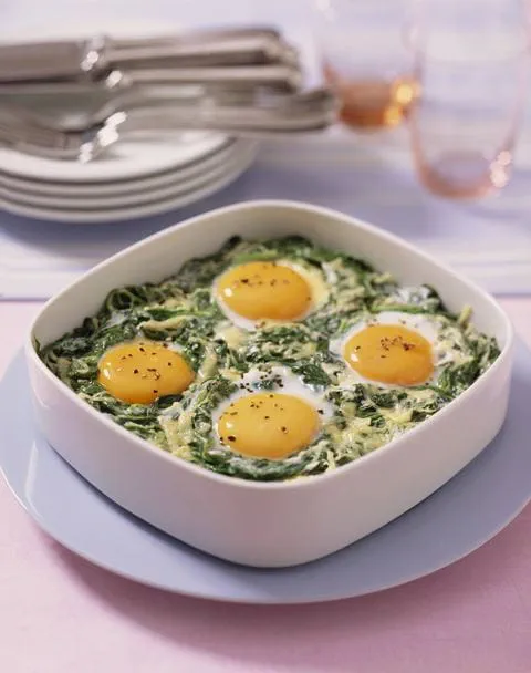 recipe image Versunkene Eier im Spinatnest