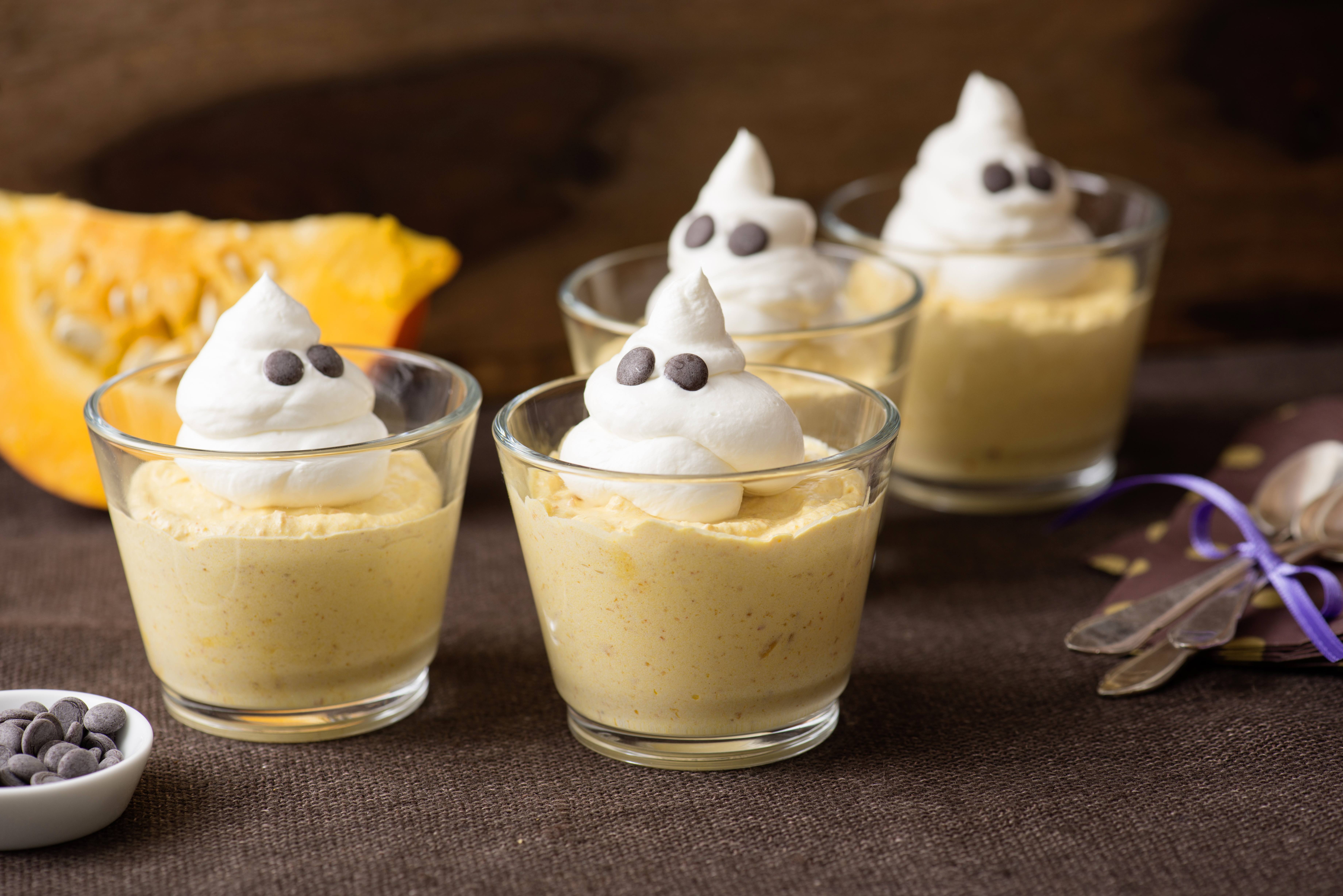recipe image Kürbiscreme mit kleinen Gespenstern