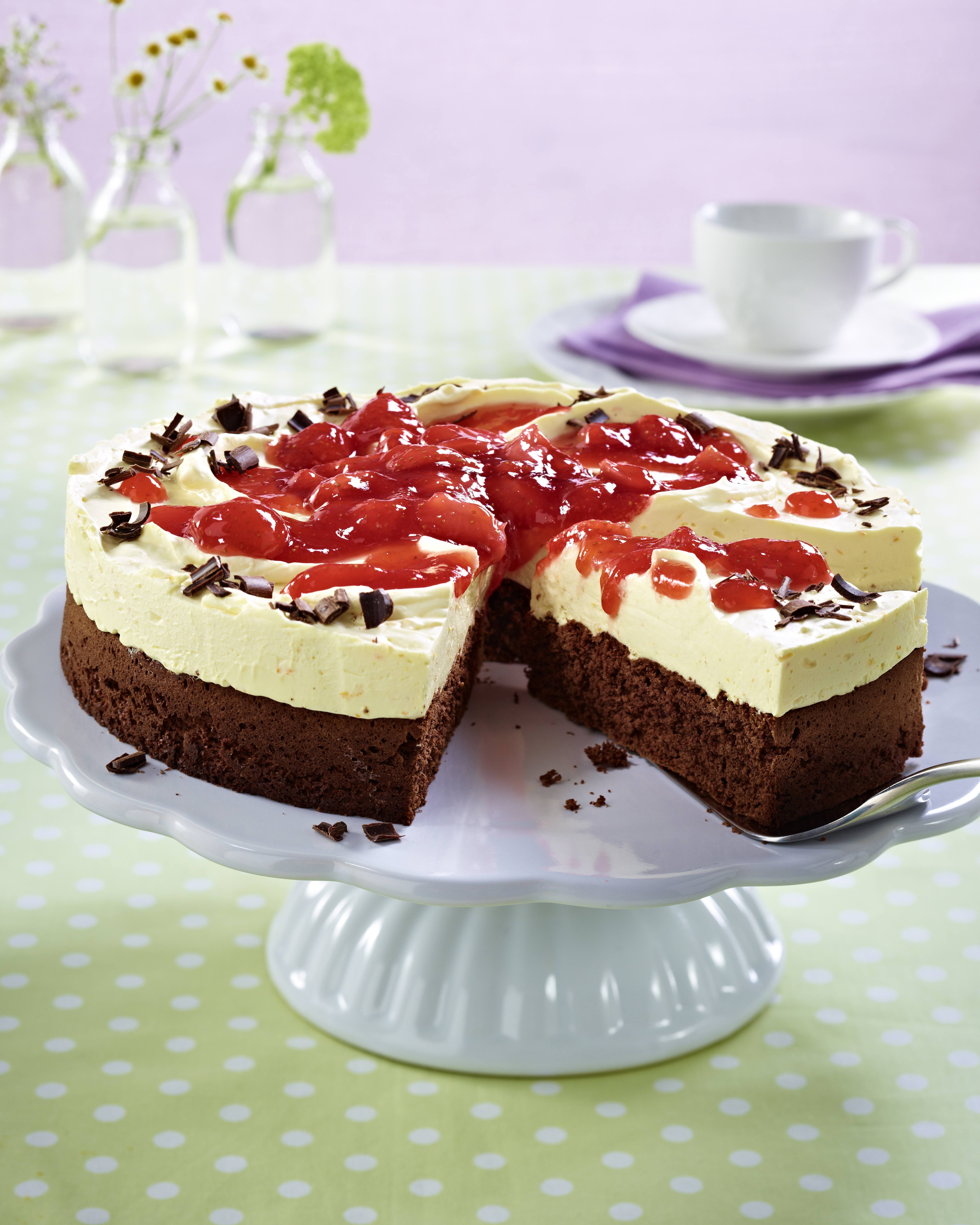 Schokotorte mit Erdbeergrütze | Rama