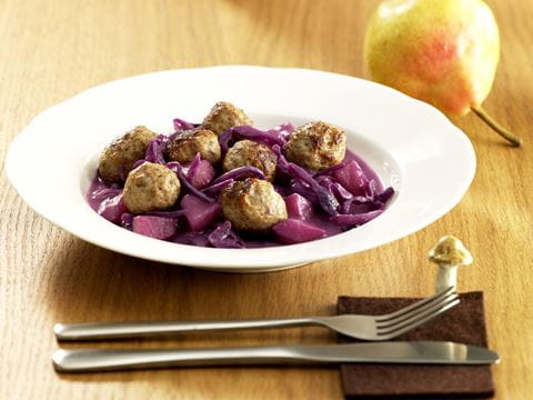 recipe image Bratwurstpfanne mit Rotkohl