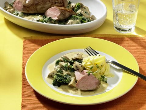 recipe image Schweinefilet mit Champignon-Blattspinat