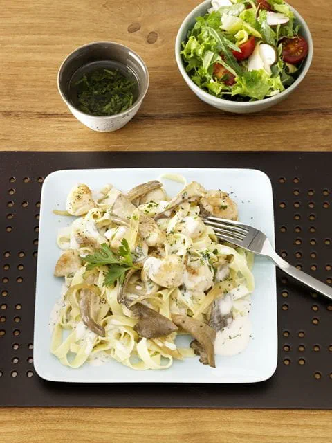 recipe image Nudeln mit Hähnchenbrust und Austernpilzen
