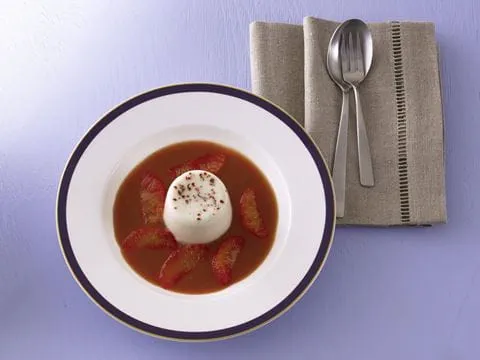 recipe image Kokosdessert mit Orangensuppe