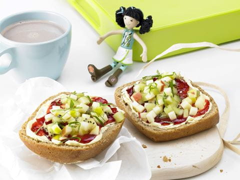 recipe image Kiwi-Apfel-Brötchen
