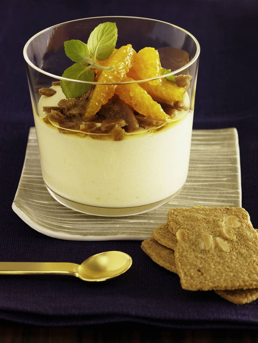 recipe image Marzipan-Mango-Creme-Trifle