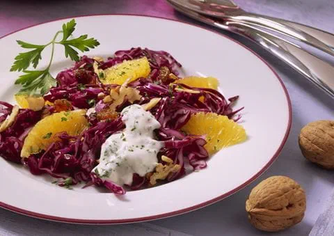 recipe image Rotkohl-Orangen-Salat
