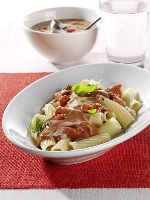 recipe image Pasta mit Tomaten-Cremefine-Sugo