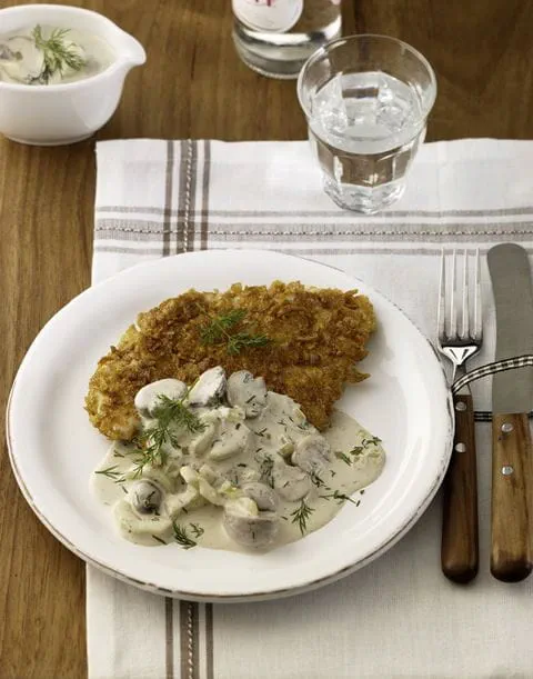 recipe image Schnitzelchen mit Pilz-Schmorgurken-Gemüse