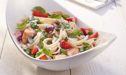recipe image Spaghetti mit Lachs-Erdbeer-Soße