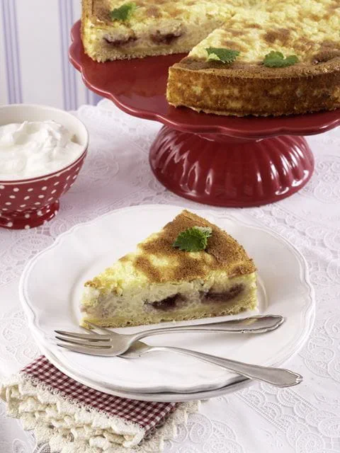 recipe image Reistorte mit Rhabarber