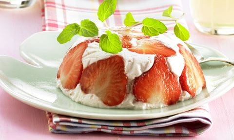 recipe image Cremige Erdbeer-Charlotte