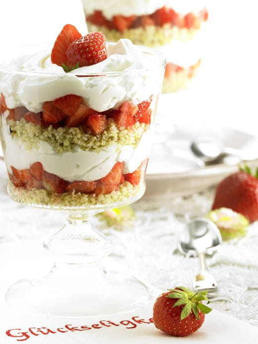 recipe image Hirse Müsli mit Erdbeeren