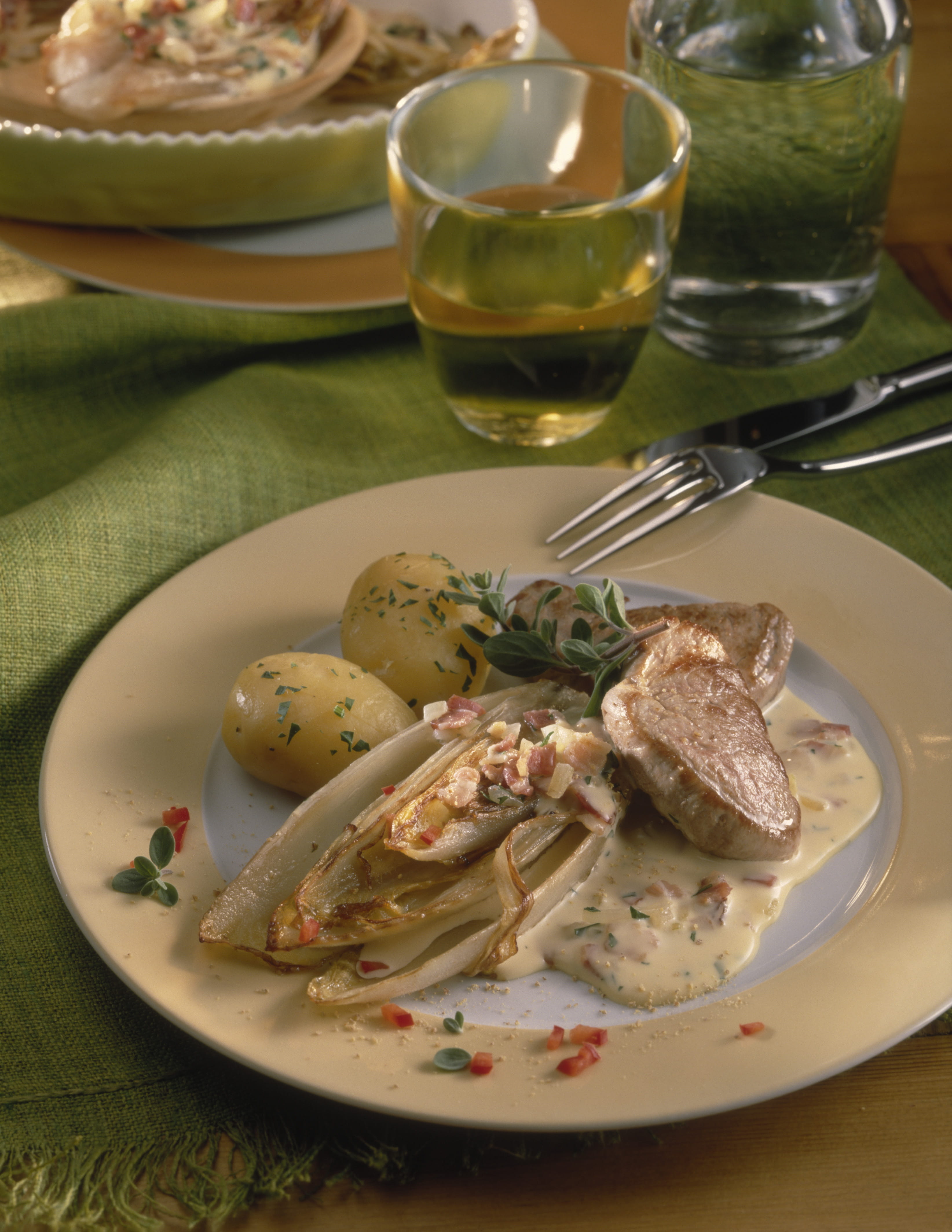 Geschmorter Chicorée in Käsesauce | Rama