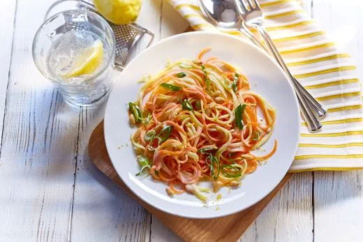 recipe image Möhren-Spaghetti in Zitronensauce