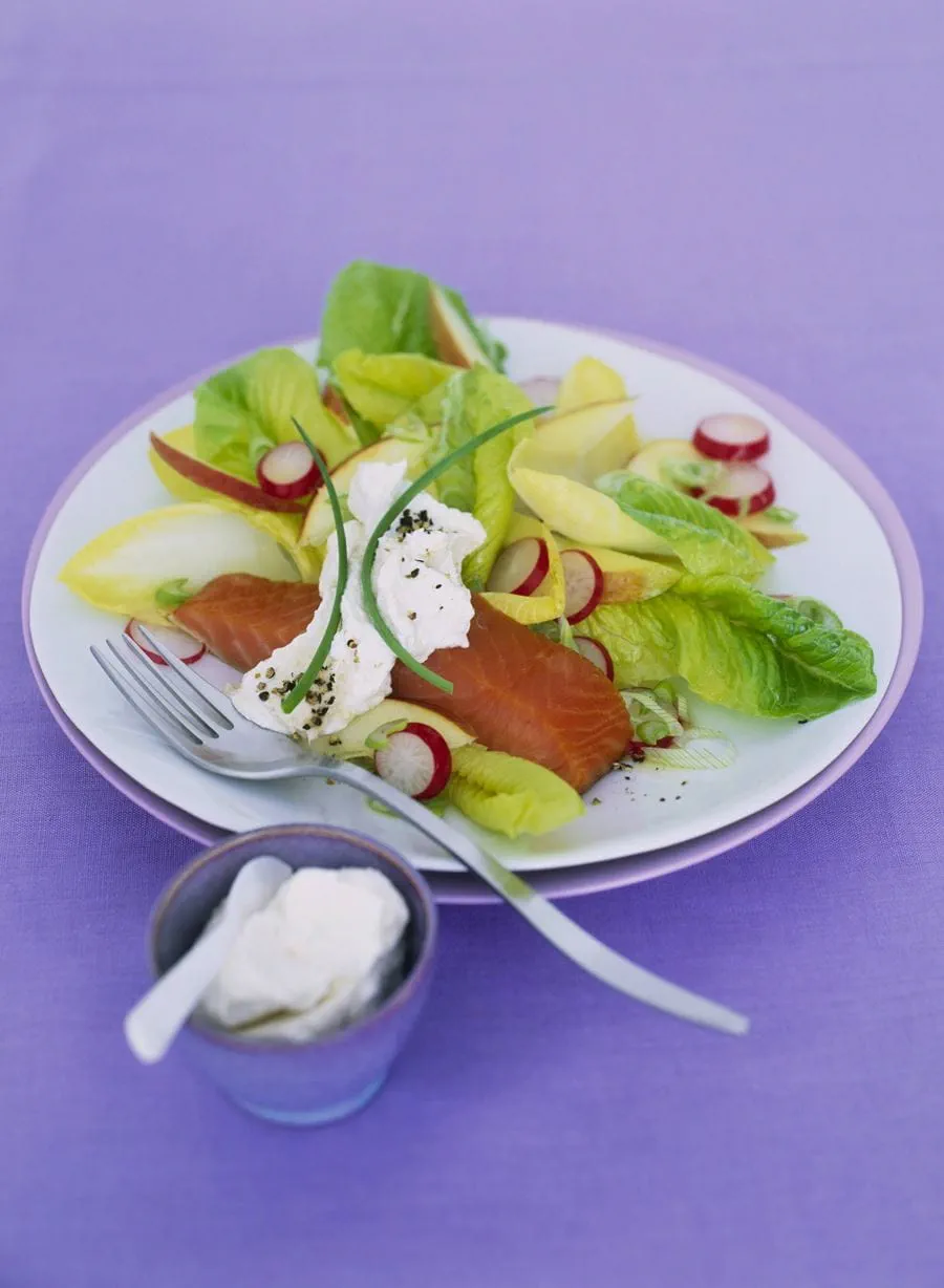 recipe image Lachs-Salat mit Meerrettichschaum