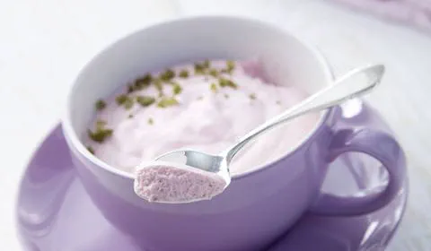 recipe image Erdbeermousse mit Basilikumzucker