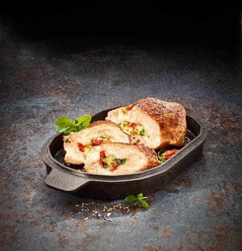 recipe image Gefüllte Hähnchenbrust mit Basilikum, Mozzarella und getrockneten Tomaten
