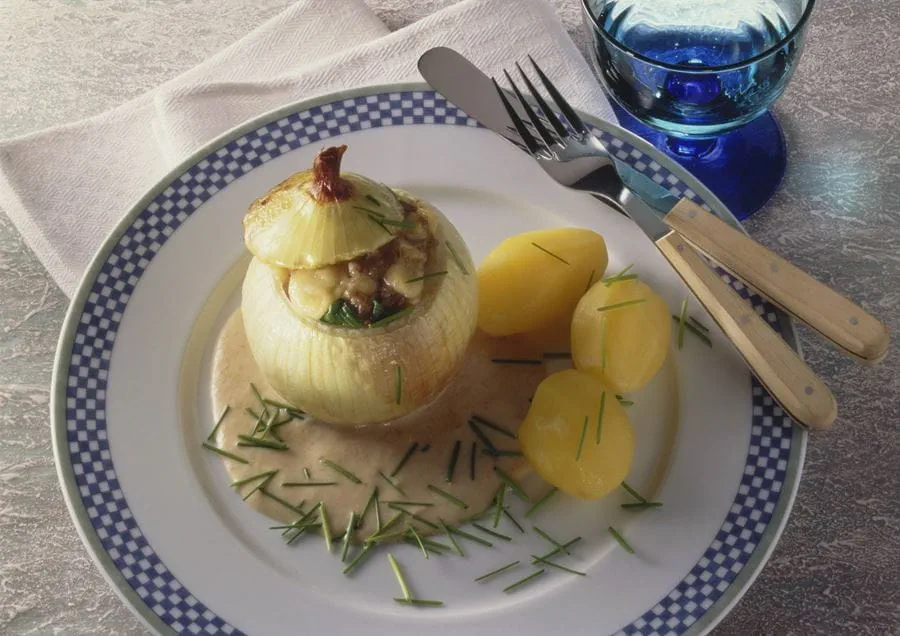 recipe image Gefüllte Gemüsezwiebeln