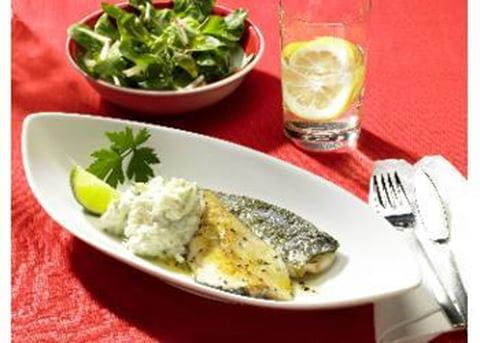 recipe image Gebratenes Forellenfilet mit Pastinakenpüree