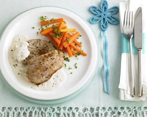 recipe image Schnitzelchen mit Gorgonzolasauce und glasierten Möhren