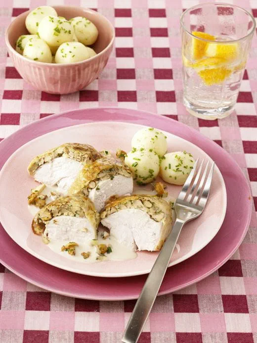 recipe image Mit Pfifferlingen gefüllte Hähnchenbrust