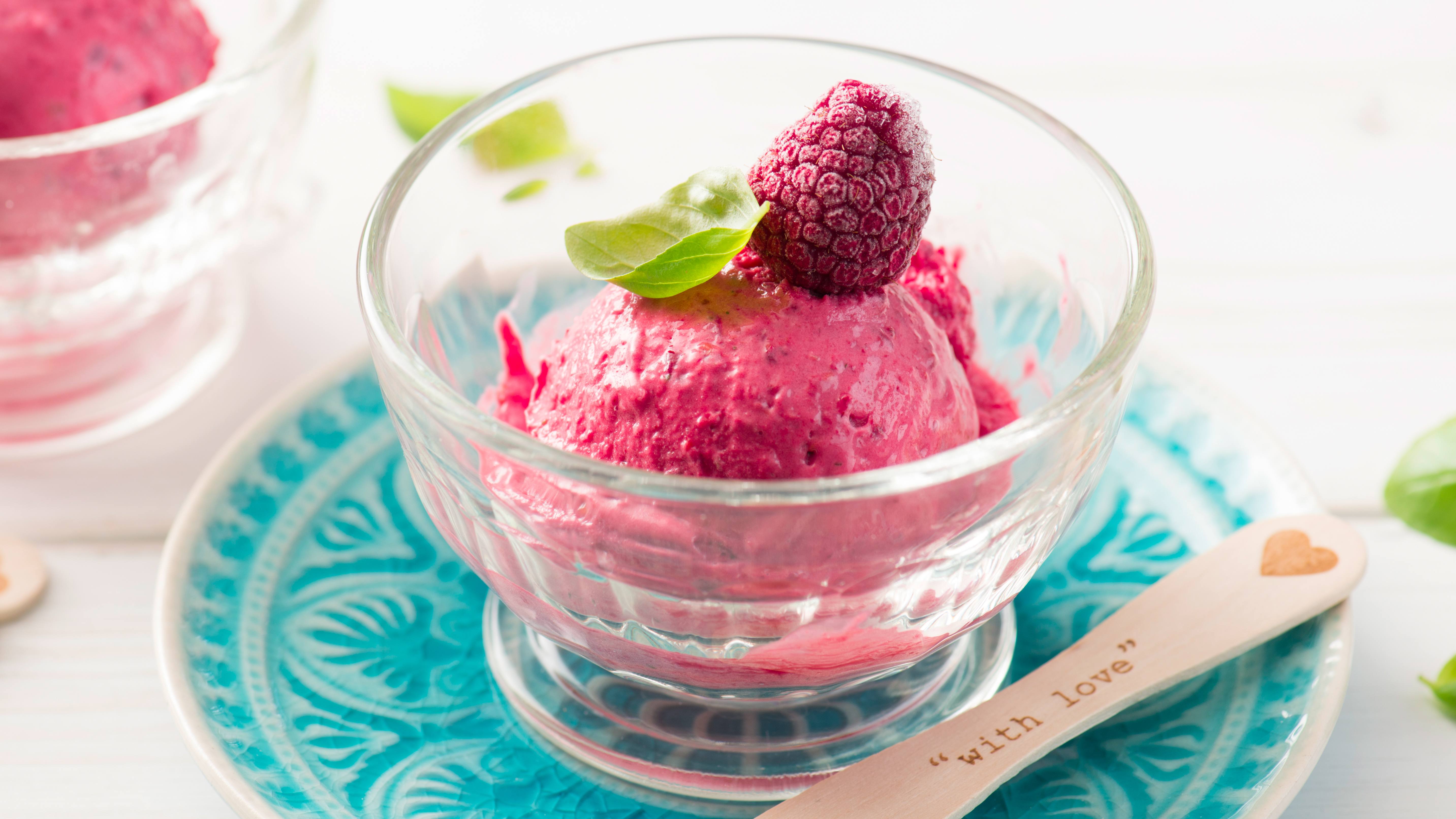 recipe image Veganes Himbeereis