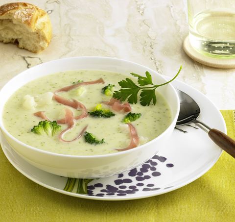 recipe image Soupe au chou-fleur et au brocoli