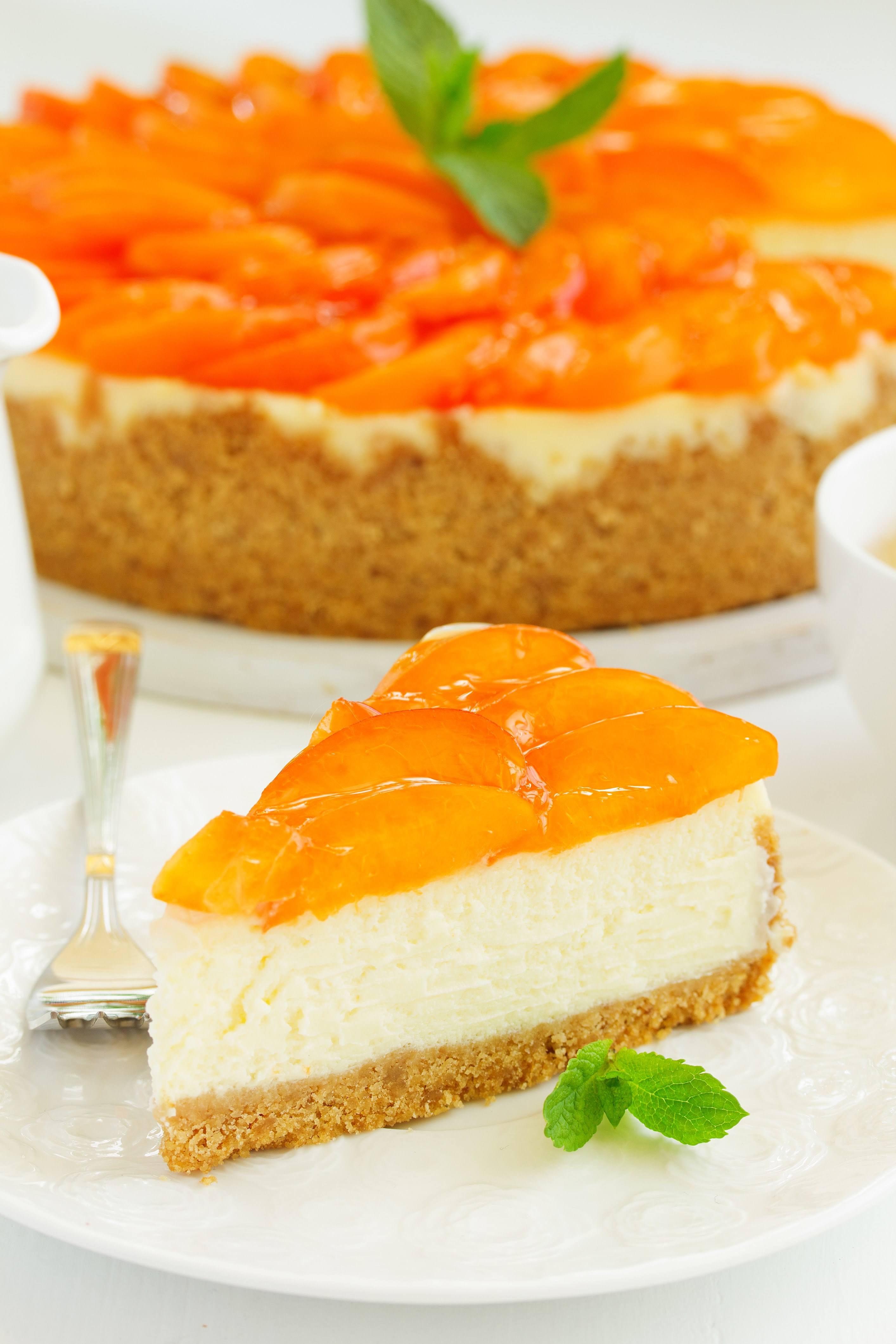 recipe image Sütés nélküli barackos túrótorta