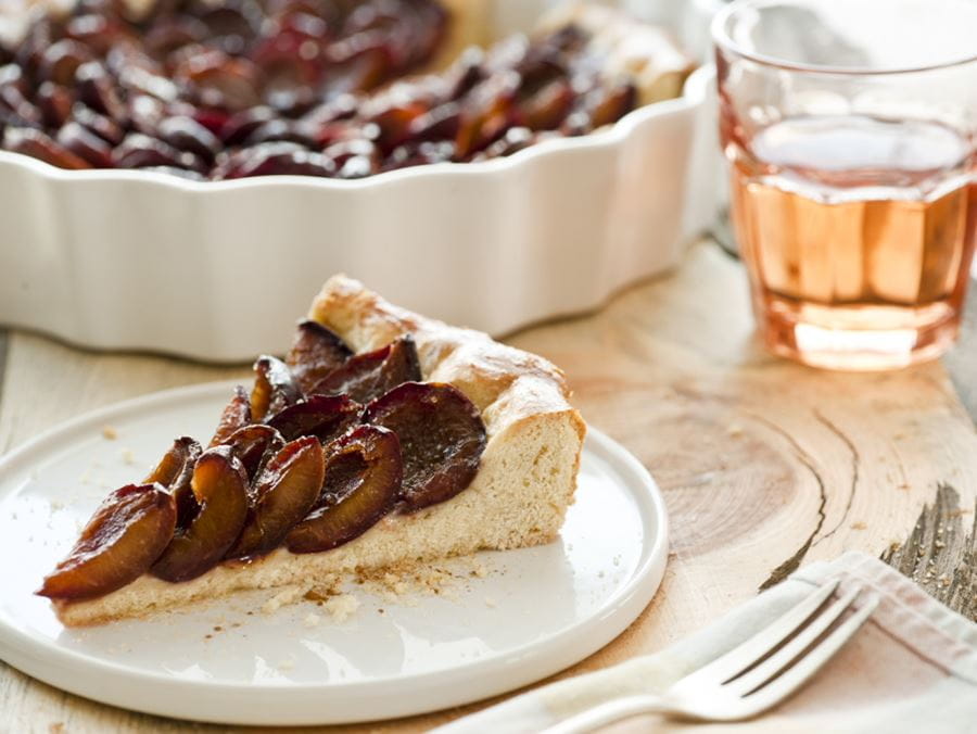 recipe image Tarta aromata cu prune