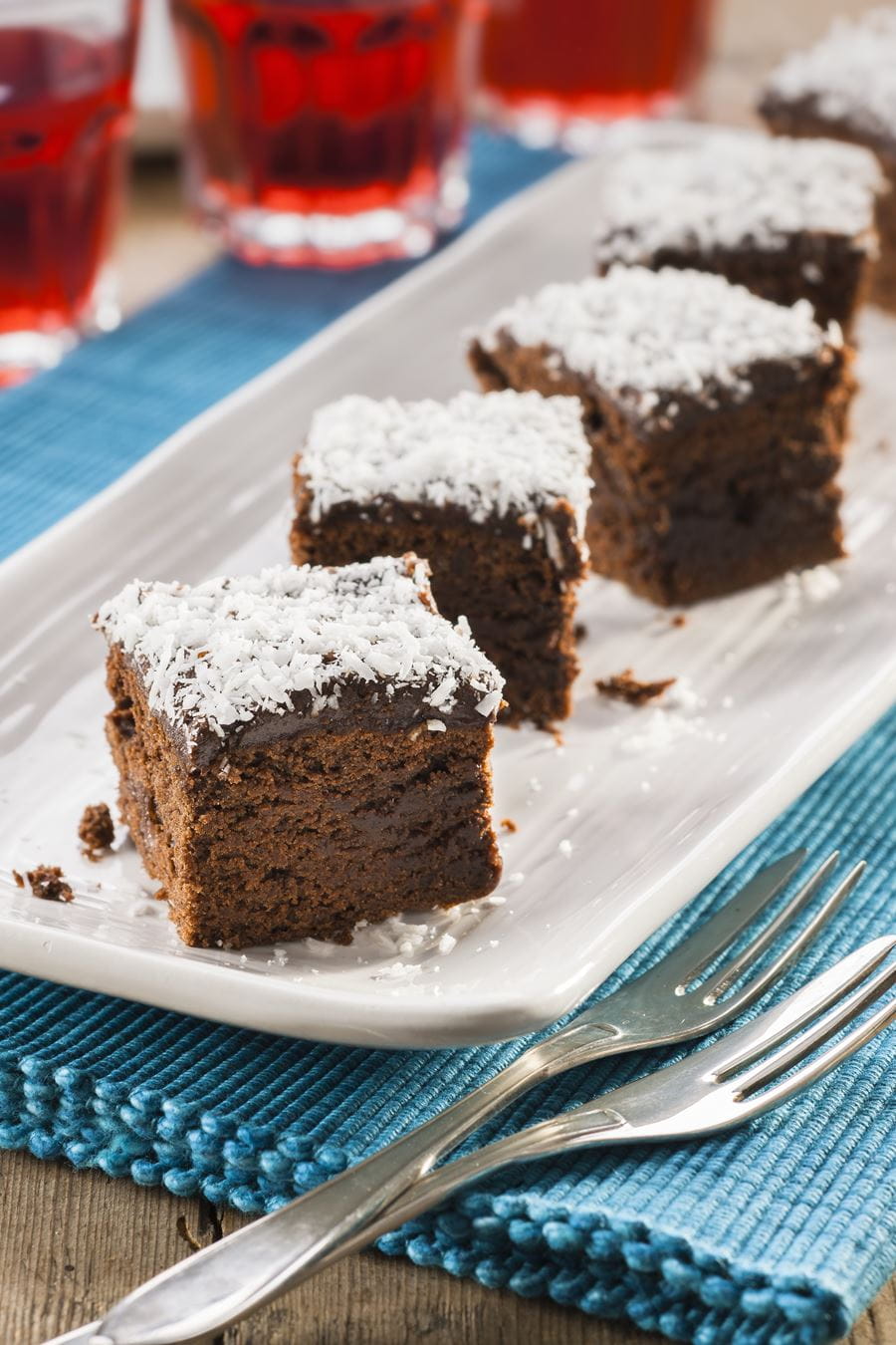 recipe image Patratele cu ciocolata si nuca de cocos