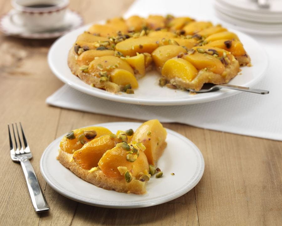 recipe image Tarta rasturnata cu piersici