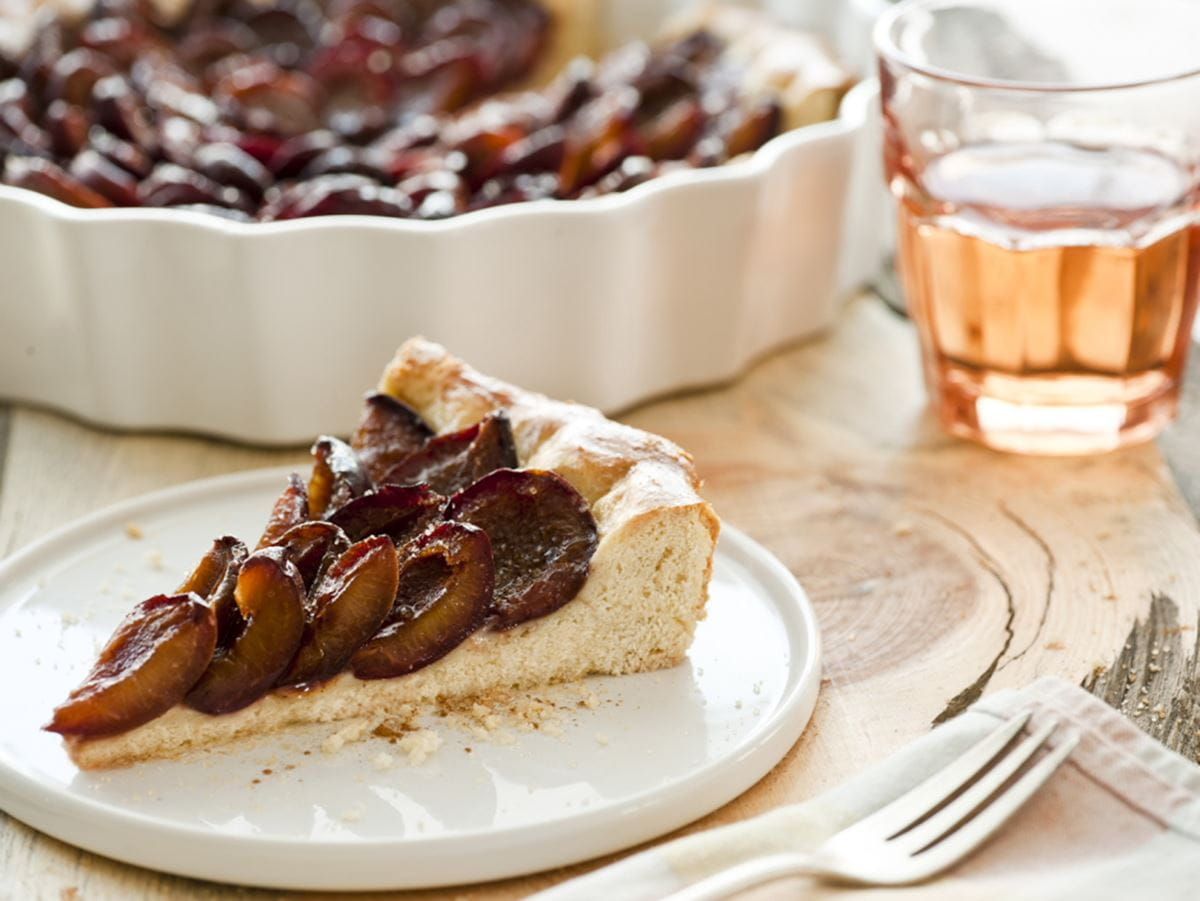 recipe image Tarta aromata cu prune