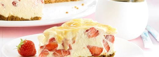 Jahodová torta s karamelom